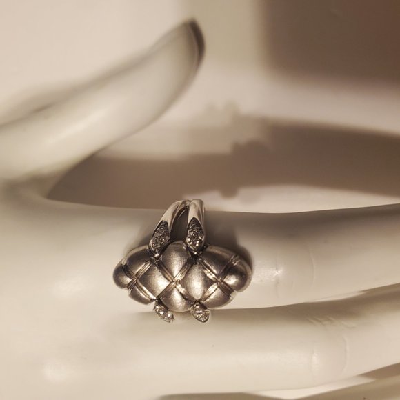 Original Design 18K white Gold Diamond Ring - Picture 8 of 12